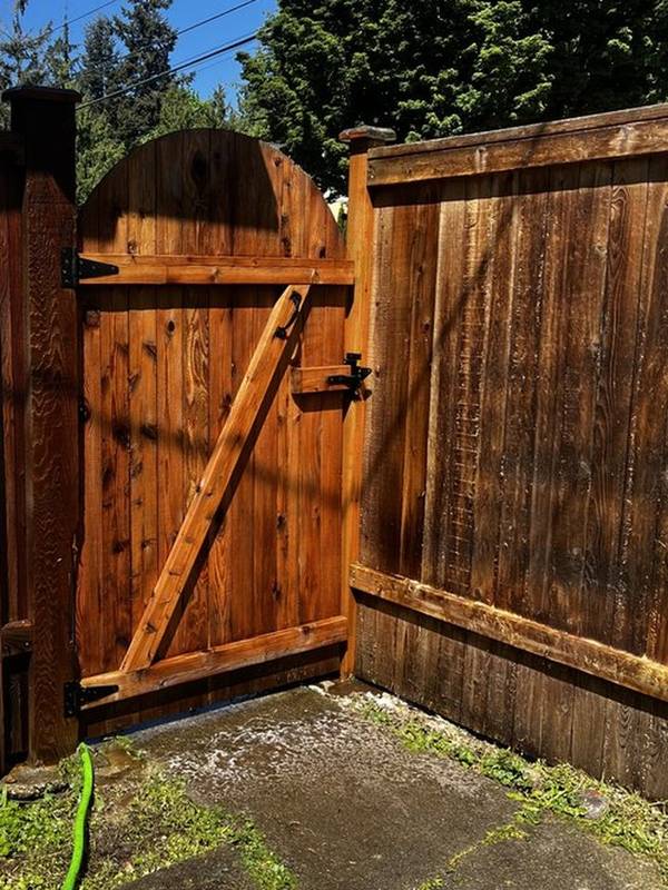 Brier cedar gate after painting